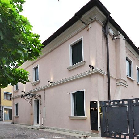 Venice Art Design B&B And Apartments Местре Екстер'єр фото